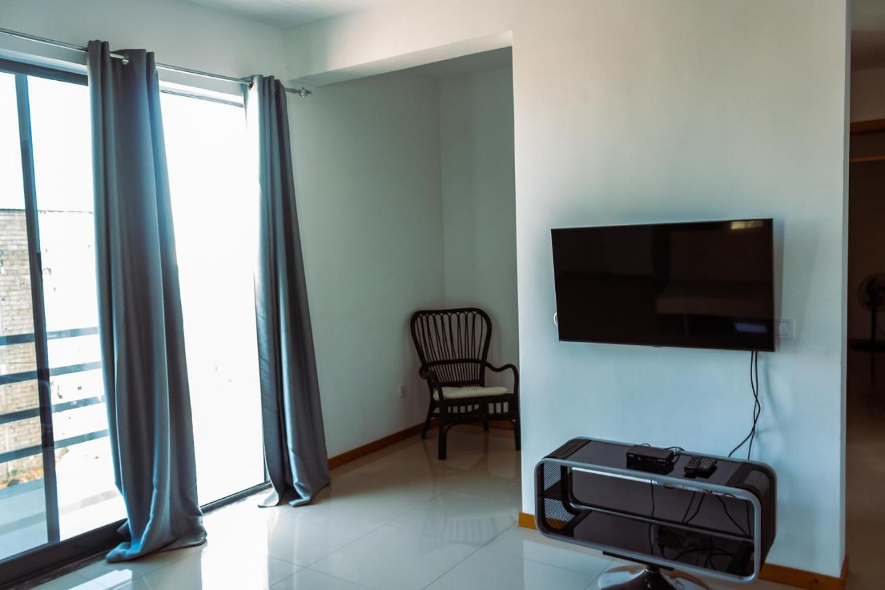 Beautiful And Brand New 2 Bedrooms Apartment/ Magnifico E Novo Apartamento T2 普拉亚 外观 照片