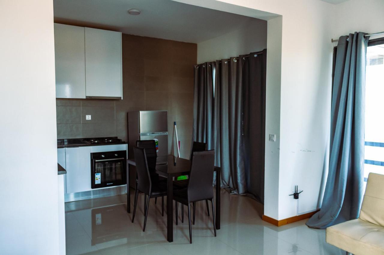 Beautiful And Brand New 2 Bedrooms Apartment/ Magnifico E Novo Apartamento T2 普拉亚 外观 照片